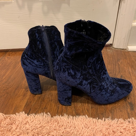 💙Velvet blue Booties 🌚 - Picture 3 of 4